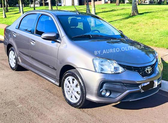 TOYOTA ETIOS 1.5 XLS SEDAN 16V FLEX 4P AUTOMÁTICO TOYOTA ETIOS 1.5 XLS SEDAN 16V FLEX 4P AUTOMÁTICO